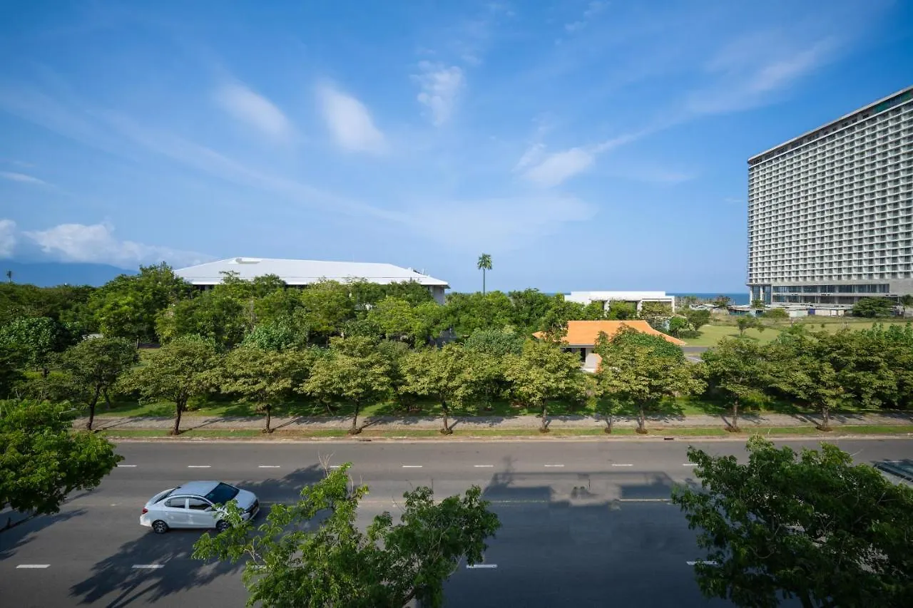 The Sense Apartment - Modern, Near My An Beach Da Nang 0*,